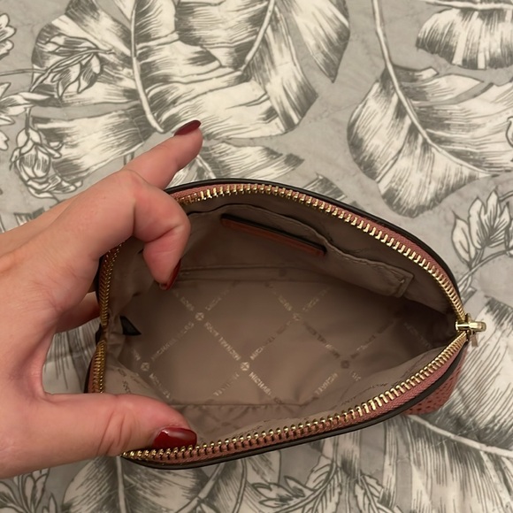 Michael Kors Makeup Case - Picture 3 of 3